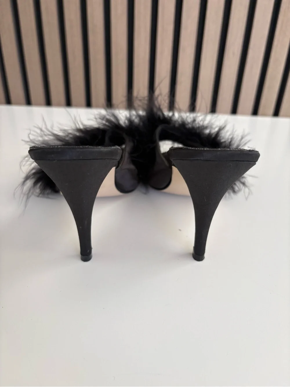 VTG Y2K  FREDERICKS OF HOLLYWOOD Feather Heels